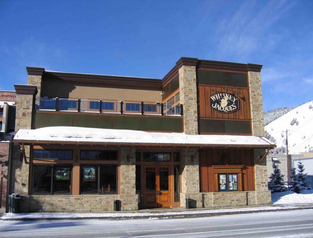 251 Main St N (Whiskey Jacques)