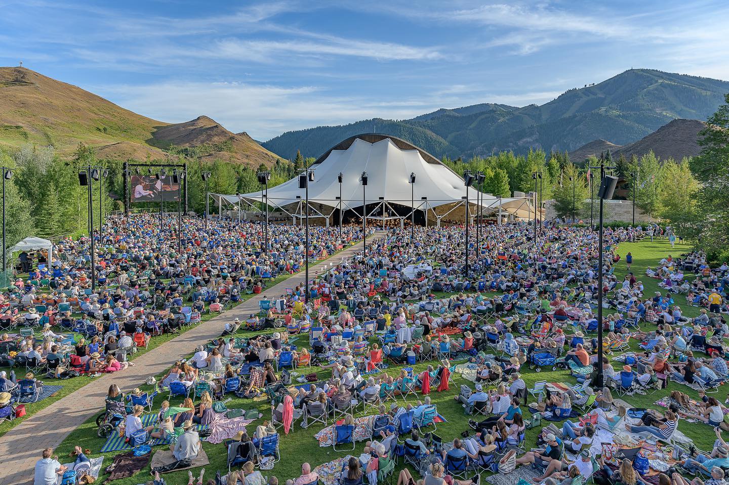The Sun Valley Music Festival summer selection for 2022, July 24-August 18, offers an astounding schedule of 15 concerts, which includes the Gala, with pieces ranging from Strauss’s “An Alpine Symphony and familiar works by Beethoven, Brahms, and Tchaikovsky to 20th-century treasures by Lili Boulanger and Stravinsky to a particular emphasis on music by living composers. Read more in July SVPN Magazine. @svpnmagazine @svmusicfestival @sunvalley #svpnmagazine #sunvalleymusicfestival #sunvalleyidaho #sunvalleysymphony #sunvalleypavilion